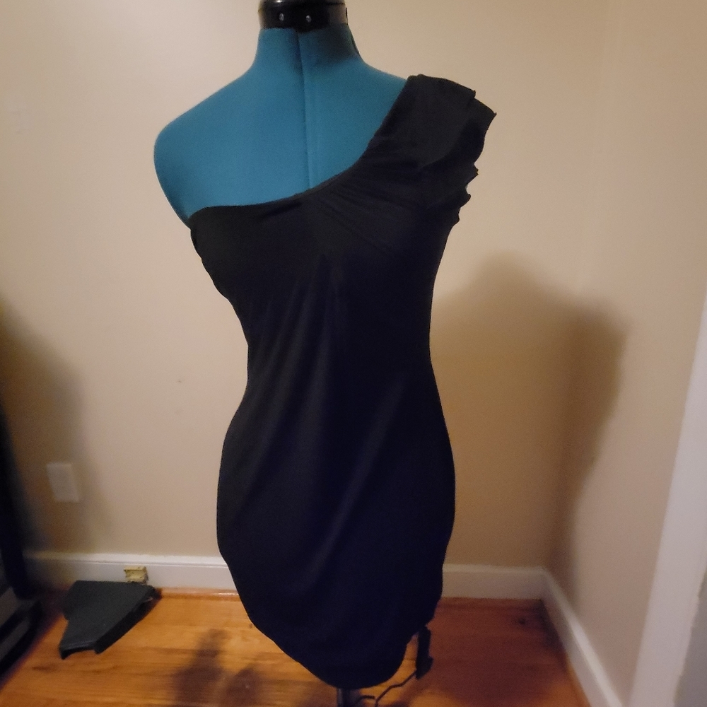 𝅺(B) Ruby Rox little black dress